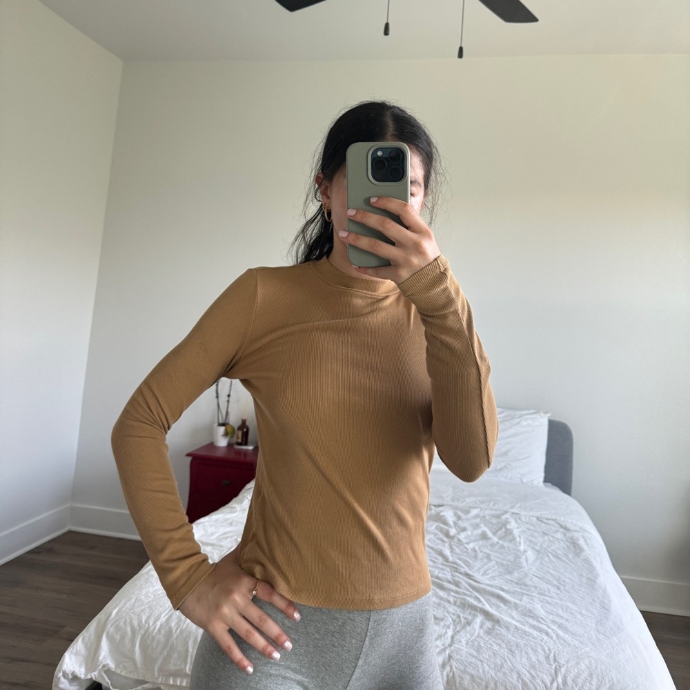 Rubbed long sleeve Corporate shirt.